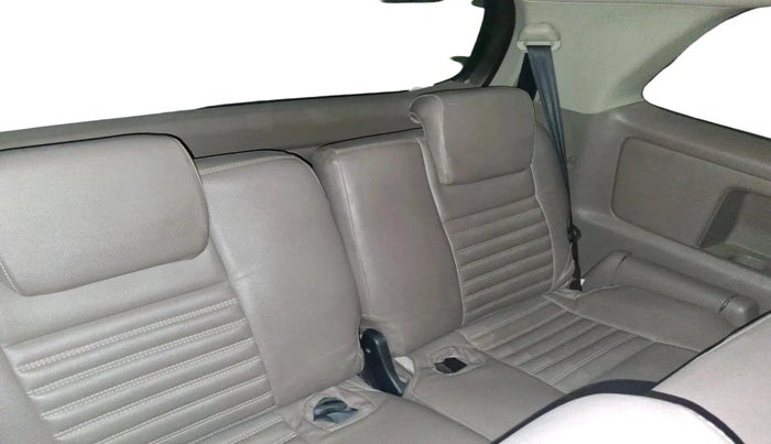 2015 Toyota Innova 2.5 GX 8 STR, Diesel, Manual, 72,595 km, interior