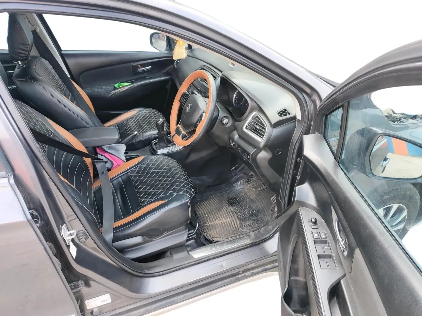 2018 Maruti S Cross DELTA 1.3, Diesel, Manual, 1,18,645 km, interior