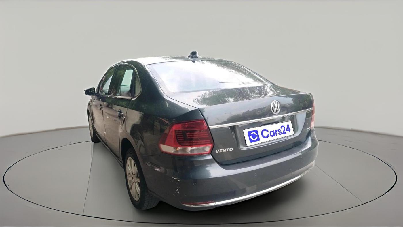 2016 Volkswagen Vento HIGHLINE PETROL AT, Petrol, Automatic, 76,996 km, exterior