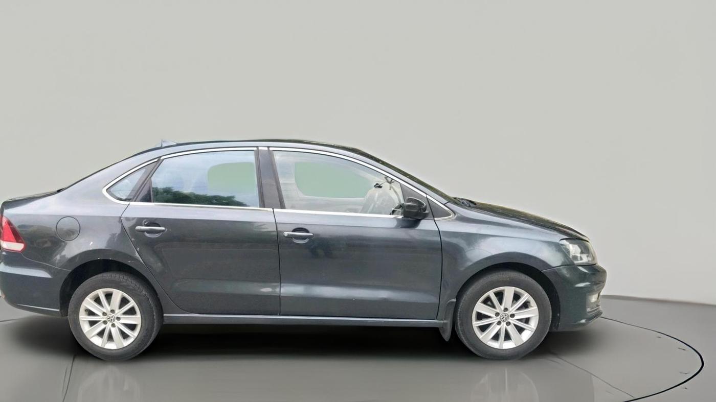 2016 Volkswagen Vento HIGHLINE PETROL AT, Petrol, Automatic, 76,996 km, exterior
