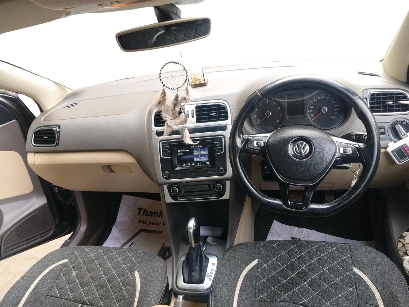 2016 Volkswagen Vento HIGHLINE PETROL AT, Petrol, Automatic, 76,996 km, interior
