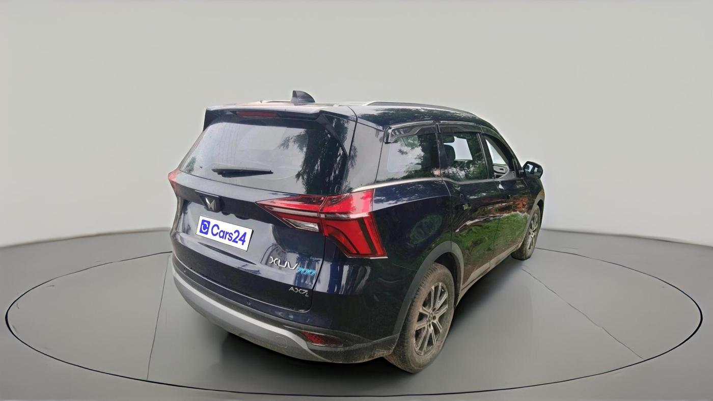 2022 Mahindra XUV700 AX 7 LUXURY D AT 7 STR, Diesel, Automatic, 1,49,236 km, exterior