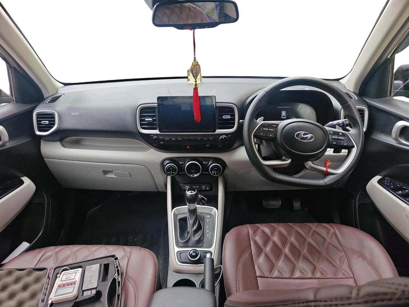 2023 Hyundai VENUE SX (O) 1.0 TURBO DCT, Petrol, Automatic, 10,126 km, interior