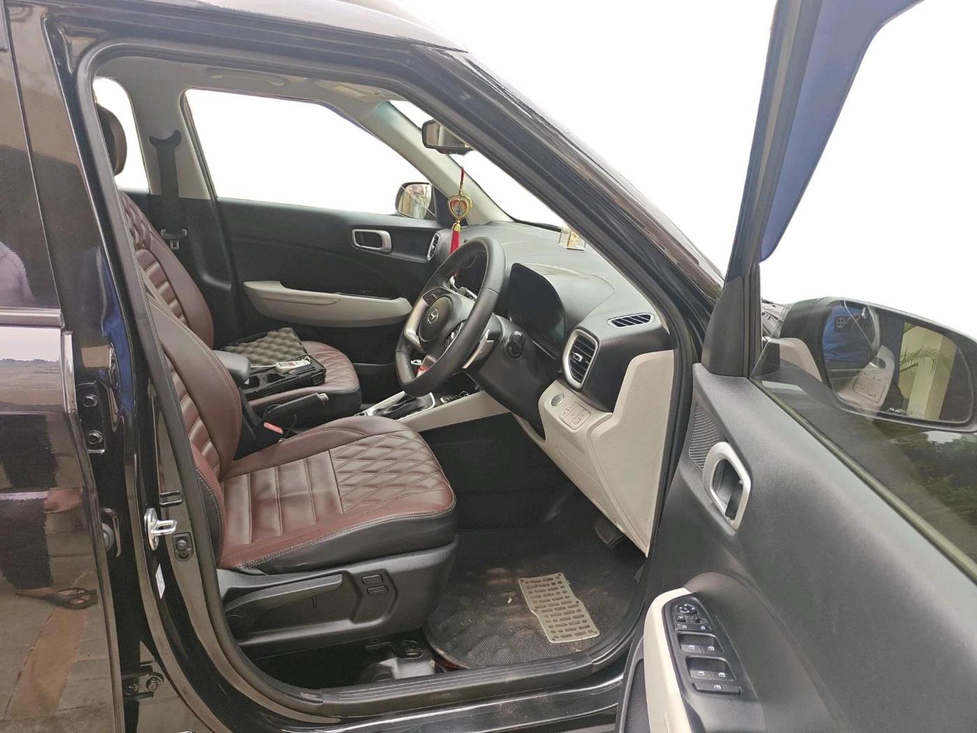 2023 Hyundai VENUE SX (O) 1.0 TURBO DCT, Petrol, Automatic, 10,126 km, interior