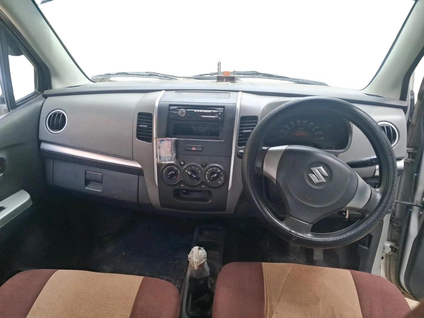 2012 Maruti Wagon R 1.0 LXI, Petrol, Manual, 80,146 km, interior