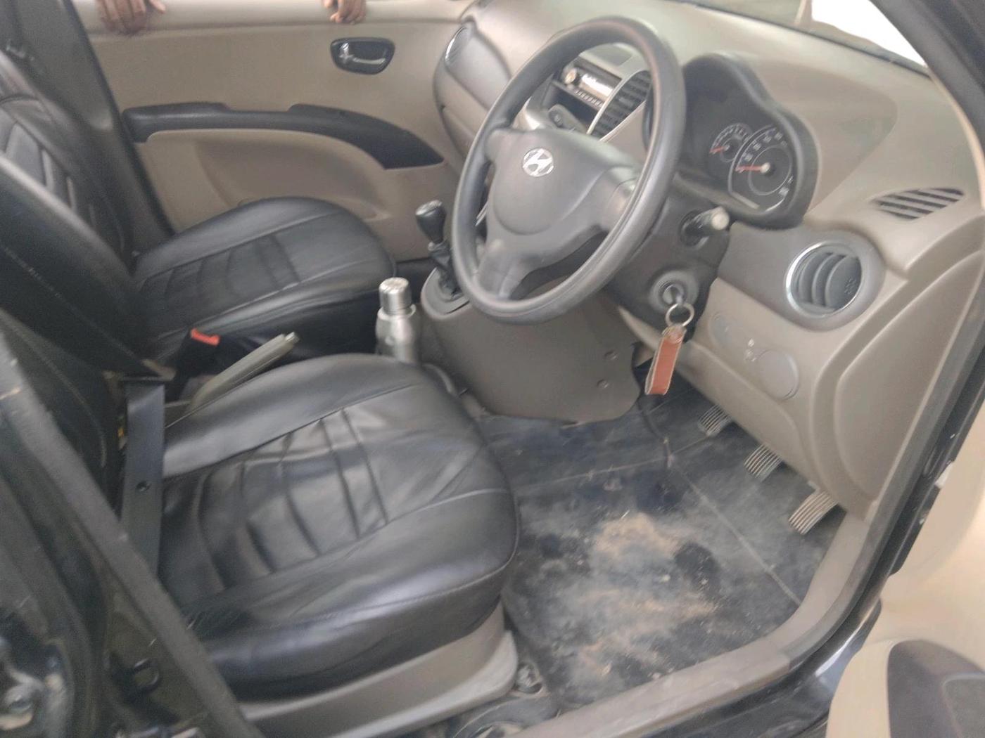 2013 Hyundai i10 MAGNA 1.1, Petrol, Manual, 99,818 km, interior