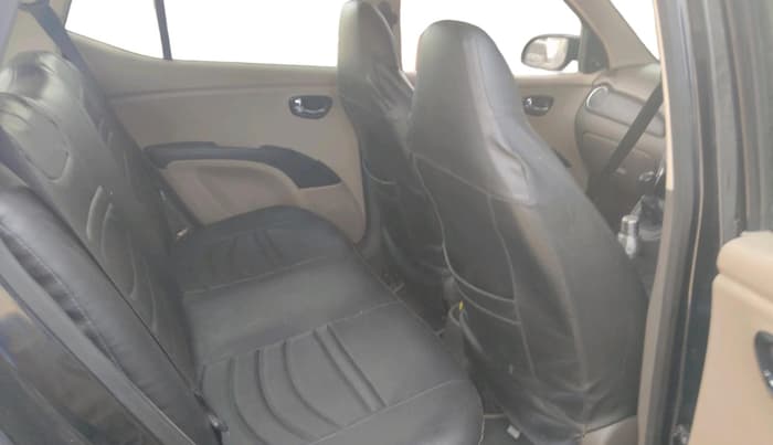 2013 Hyundai i10 MAGNA 1.1, Petrol, Manual, 99,816 km, interior