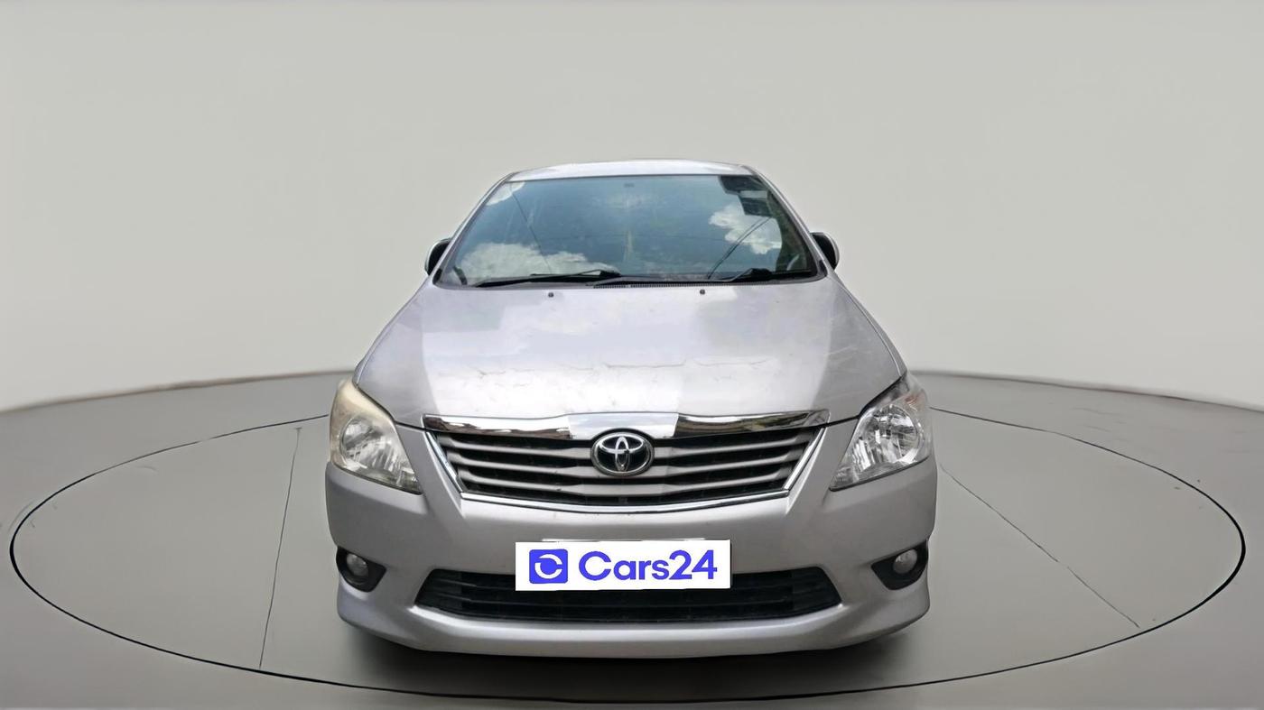2013 Toyota Innova 2.5 VX 8 STR, Diesel, Manual, 1,91,179 km, exterior