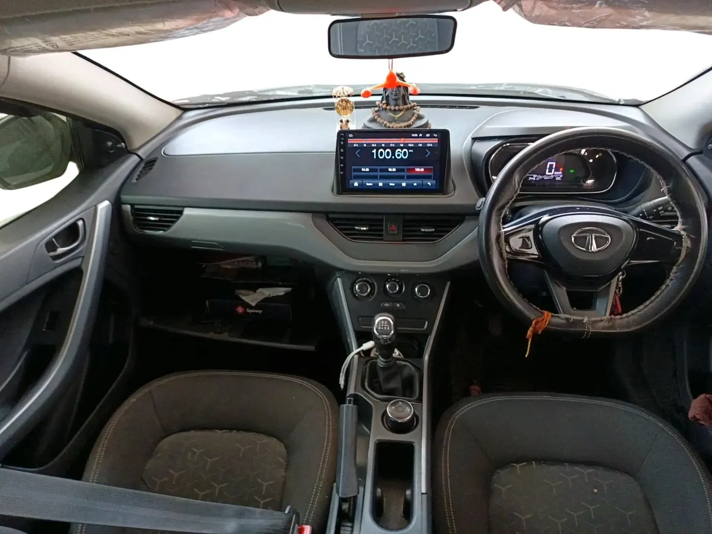 2020 Tata NEXON XE PETROL, Petrol, Manual, 34,464 km, interior