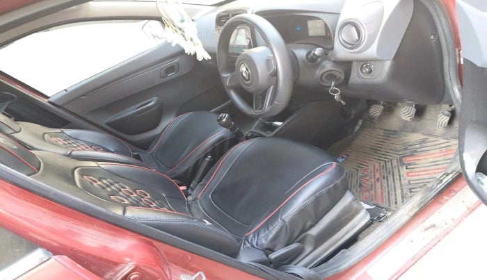 2021 Renault Kwid RXT 1.0 (O), Petrol, Manual, 29,256 km, interior