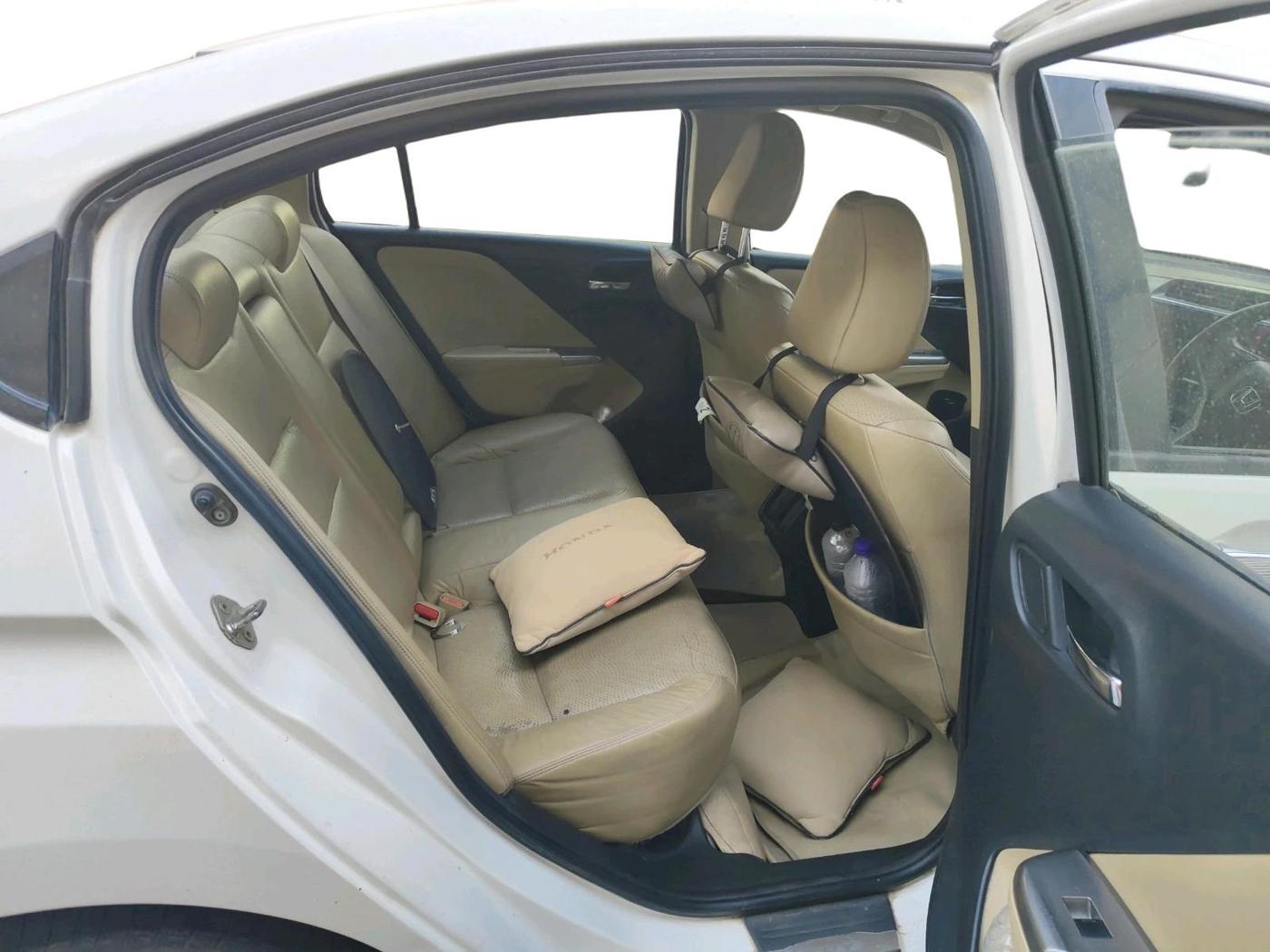 2015 Honda City 1.5L I-VTEC VX, Petrol, Manual, 1,92,934 km, interior
