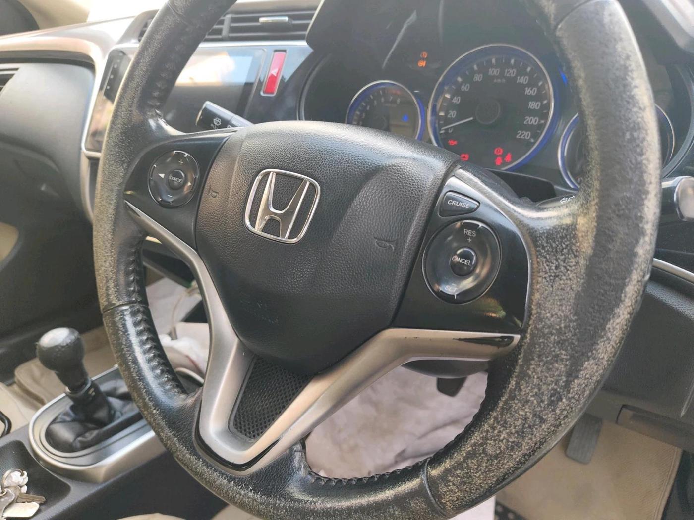 2015 Honda City 1.5L I-VTEC VX, Petrol, Manual, 1,92,934 km, interior