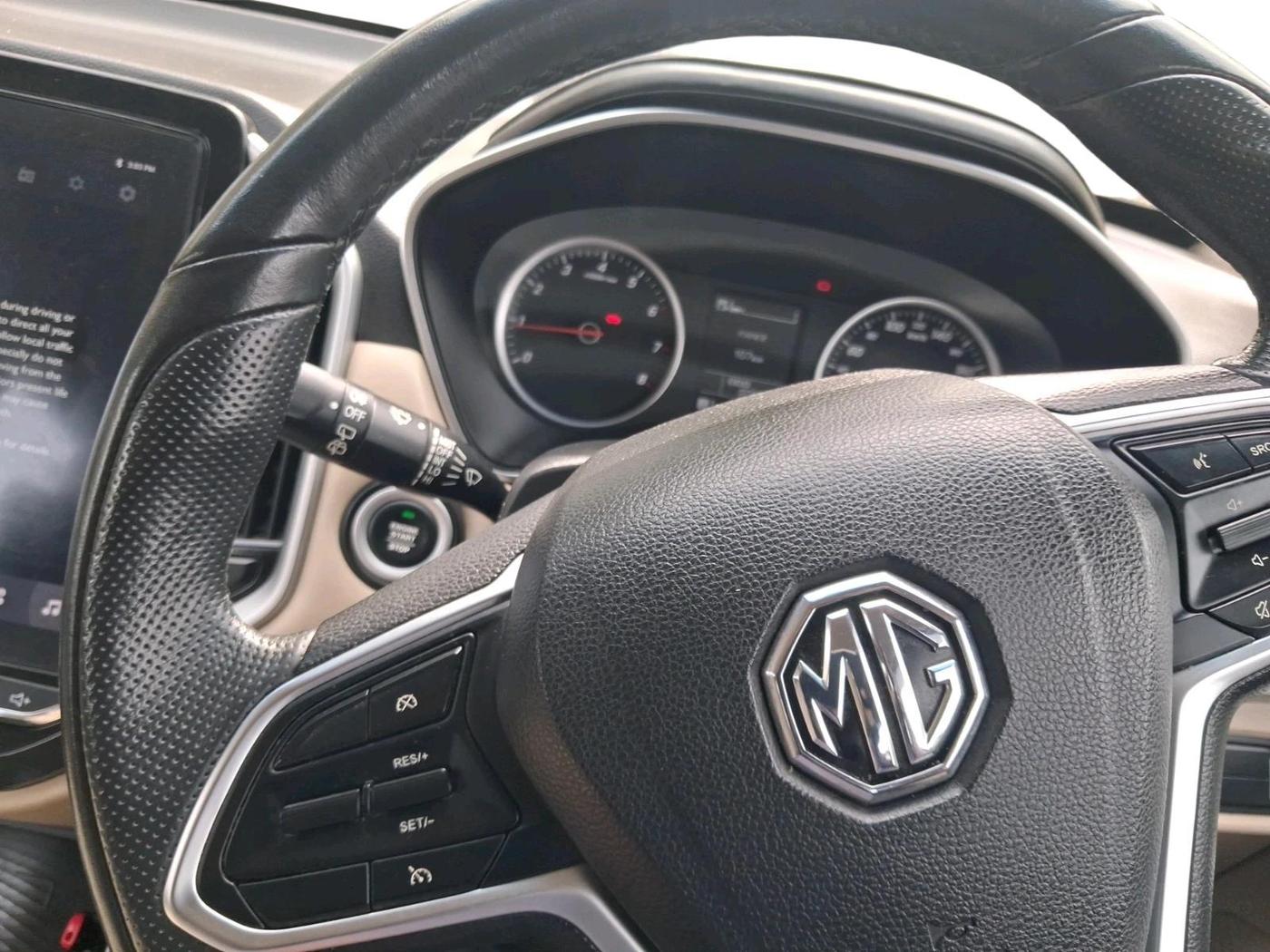 2022 MG HECTOR SMART HYBRID 1.5 PETROL, Petrol, Manual, 20,539 km, interior