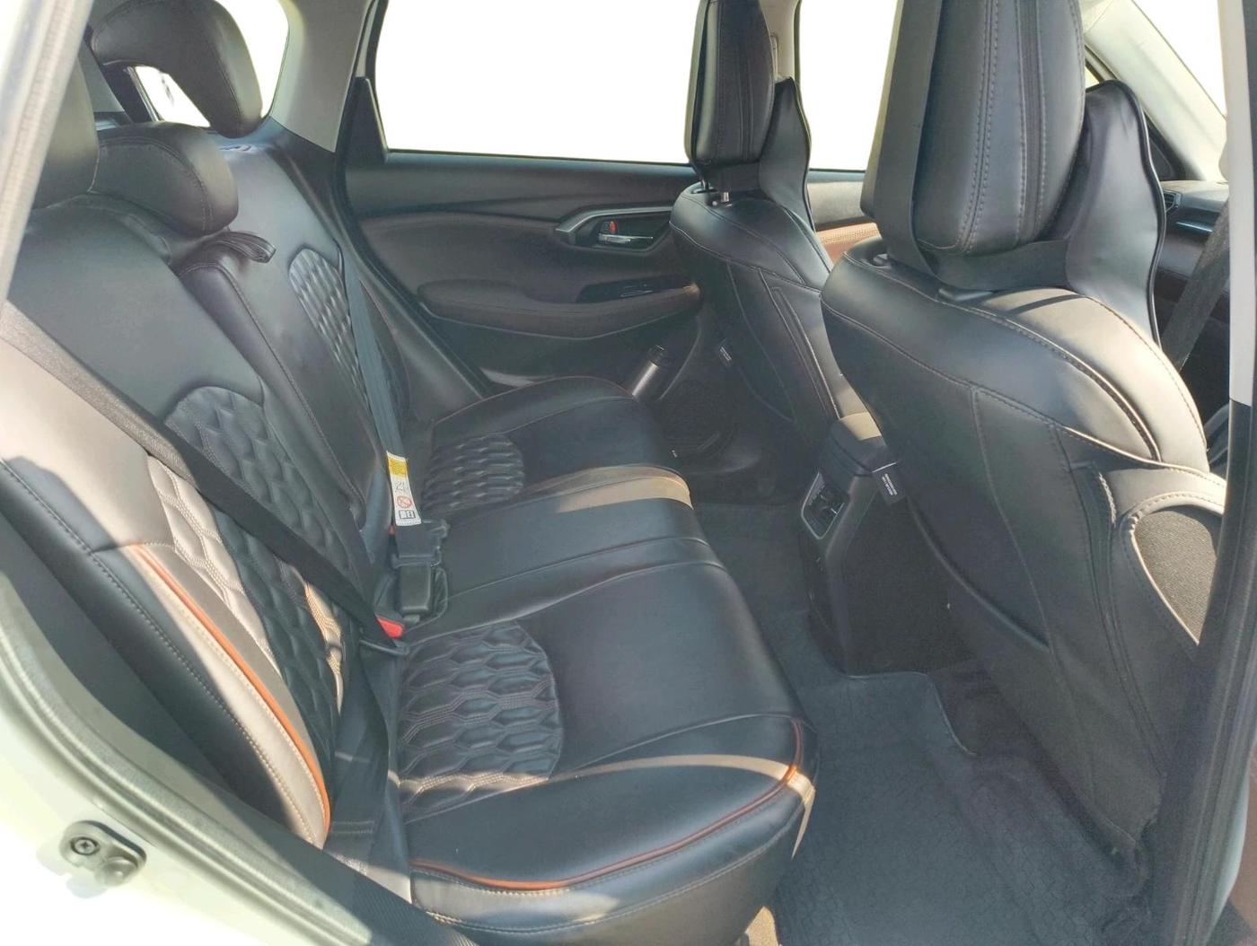2024 Maruti Grand Vitara ZETA SMART HYBRID AT, Petrol, Automatic, 20,950 km, interior