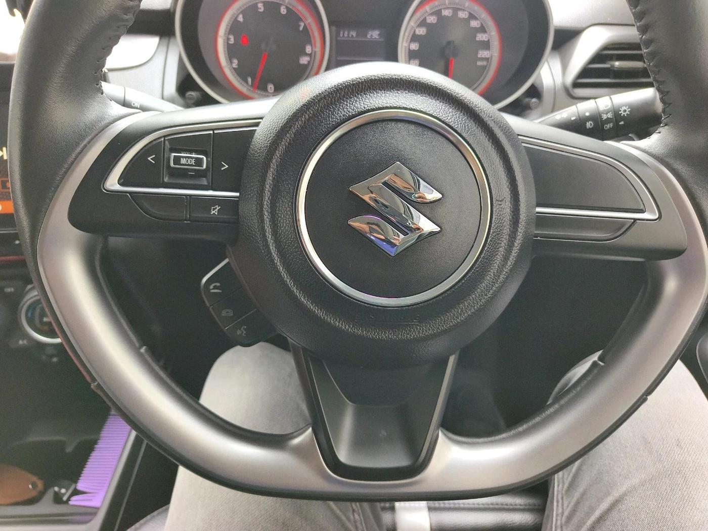 2023 Maruti Swift ZXI, Petrol, Manual, 6,446 km, interior