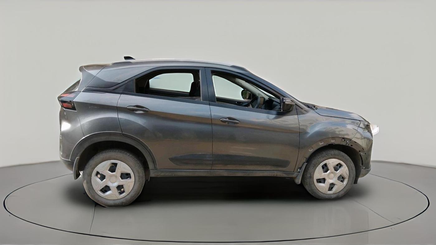 2024 Tata NEXON Pure 1.5 Revotorq 6AMT, Diesel, Automatic, 35,355 km, exterior