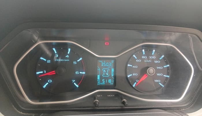 2018 Mahindra Scorpio S11 2WD, Diesel, Manual, 51,181 km, interior