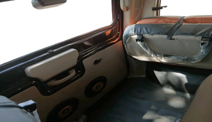 2024 Mahindra SCORPIO CLASSIC S 9STR, Diesel, Manual, 19,862 km, interior