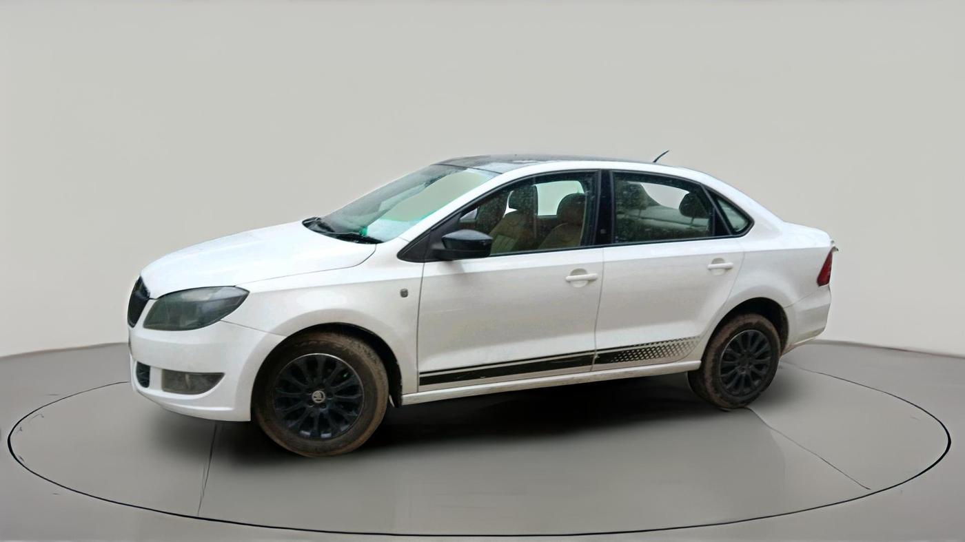 2015 Skoda Rapid 1.5 TDI CR ELEGANCE, Diesel, Manual, 1,84,514 km, exterior