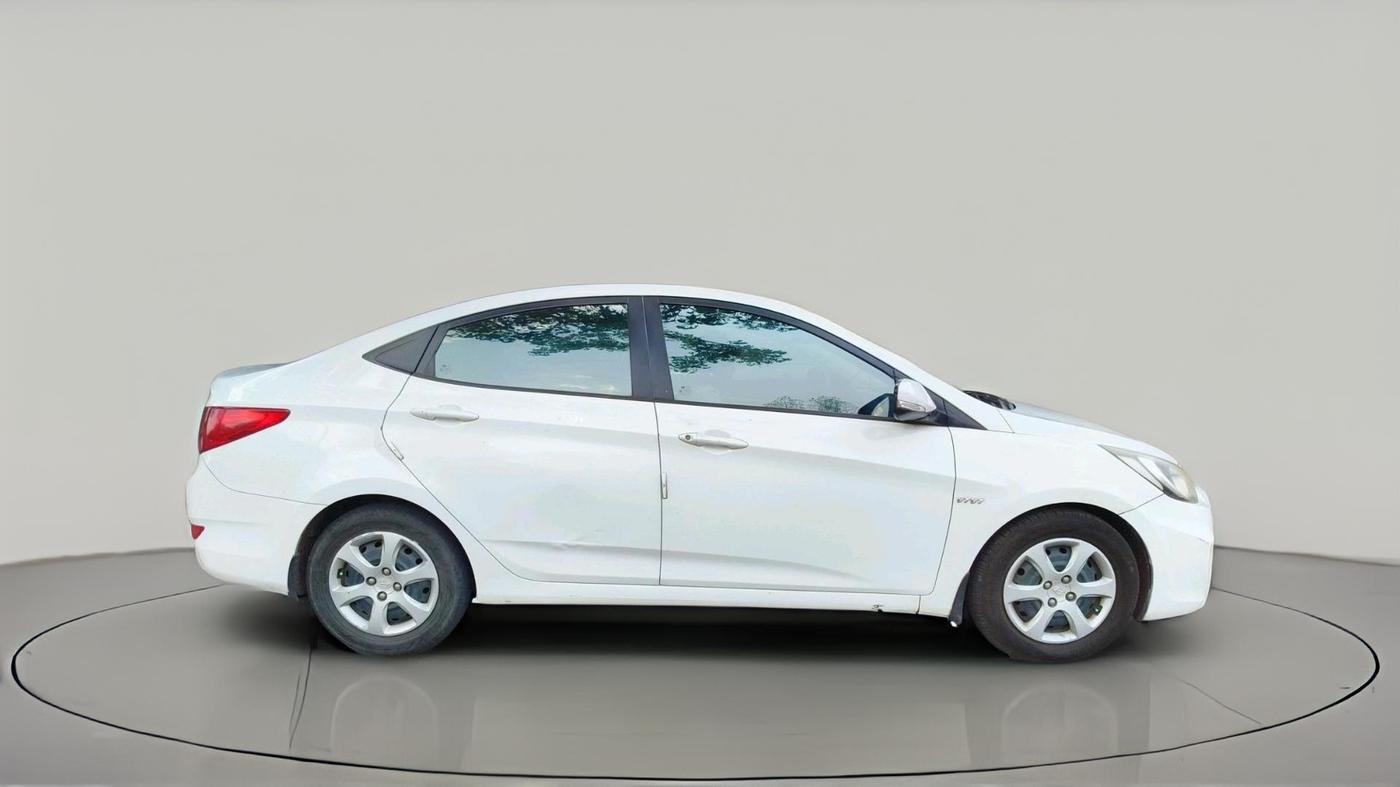 2011 Hyundai Verna FLUIDIC 1.4 VTVT, Petrol, Manual, 98,900 km, exterior