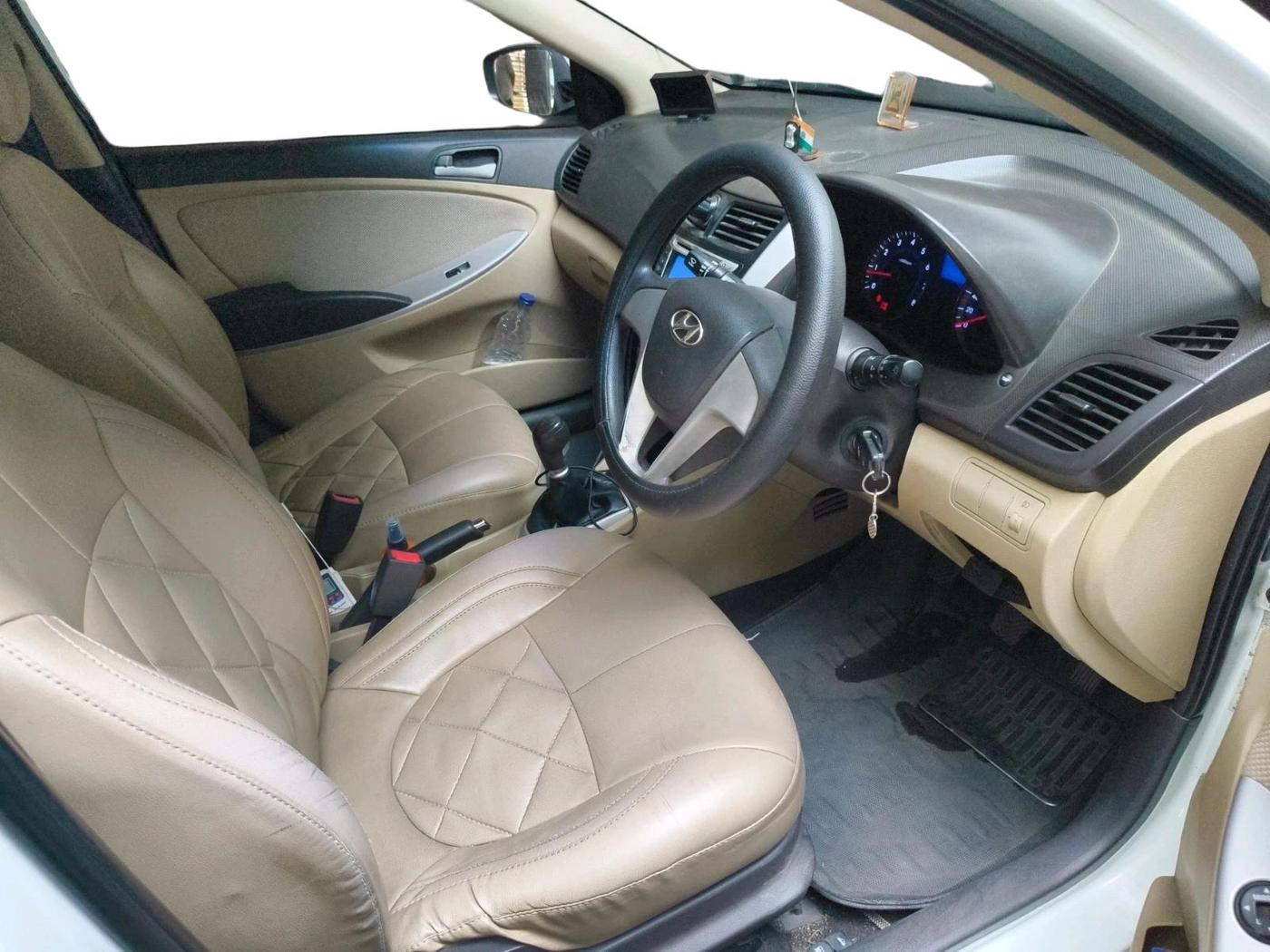2011 Hyundai Verna FLUIDIC 1.4 VTVT, Petrol, Manual, 98,900 km, interior