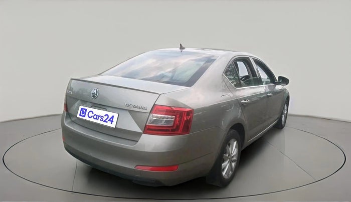2016 Skoda Octavia STYLE PLUS AT 1.8 TSI, Petrol, Automatic, 1,22,843 km, exterior