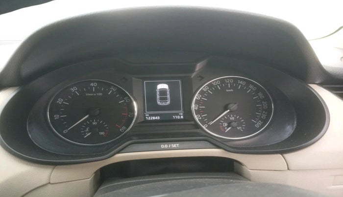 2016 Skoda Octavia STYLE PLUS AT 1.8 TSI, Petrol, Automatic, 1,22,843 km, interior