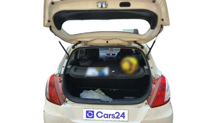 2016 Maruti Swift VXI, Petrol, Manual, 82,431 km, exterior