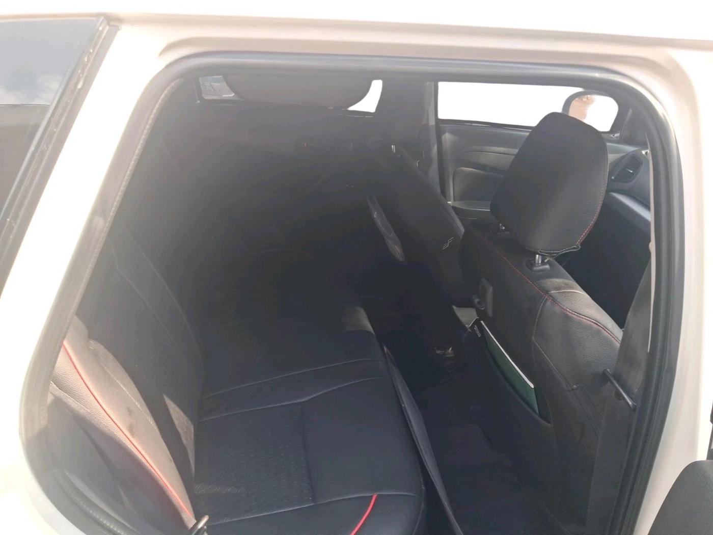 2016 Maruti Vitara Brezza VDI, Diesel, Manual, 1,62,582 km, interior