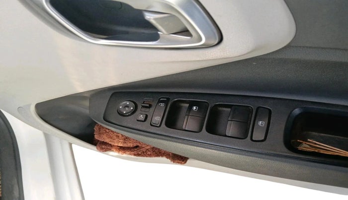 2020 Hyundai GRAND I10 NIOS SPORTZ 1.2 KAPPA VTVT, Petrol, Manual, 1,30,129 km, interior