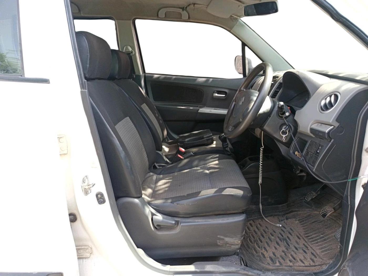 2011 Maruti Wagon R 1.0 LXI, Petrol, Manual, 2,02,500 km, interior