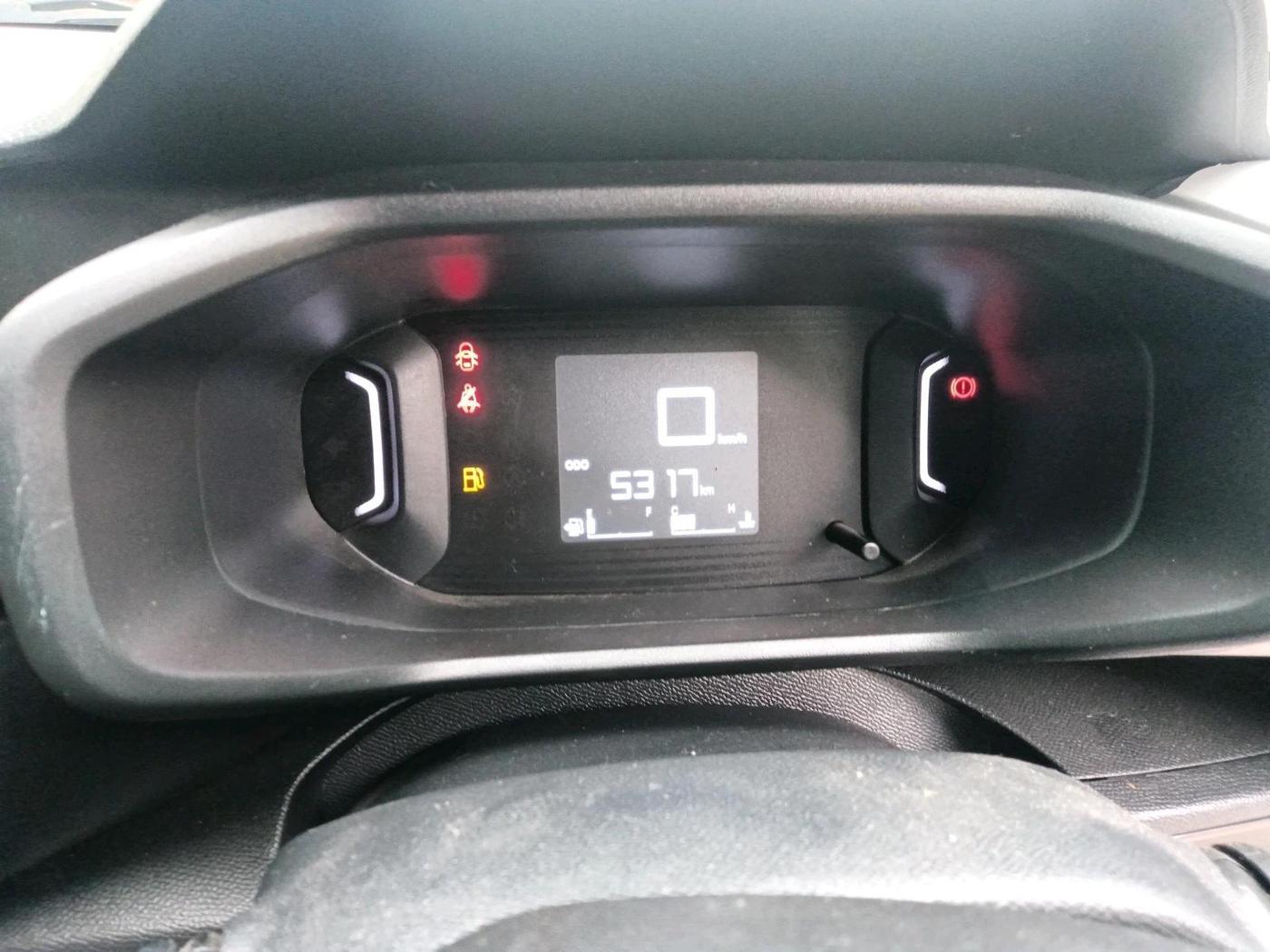 2025 CITROEN C3 LIVE 1.2, Petrol, Manual, 5,317 km, interior