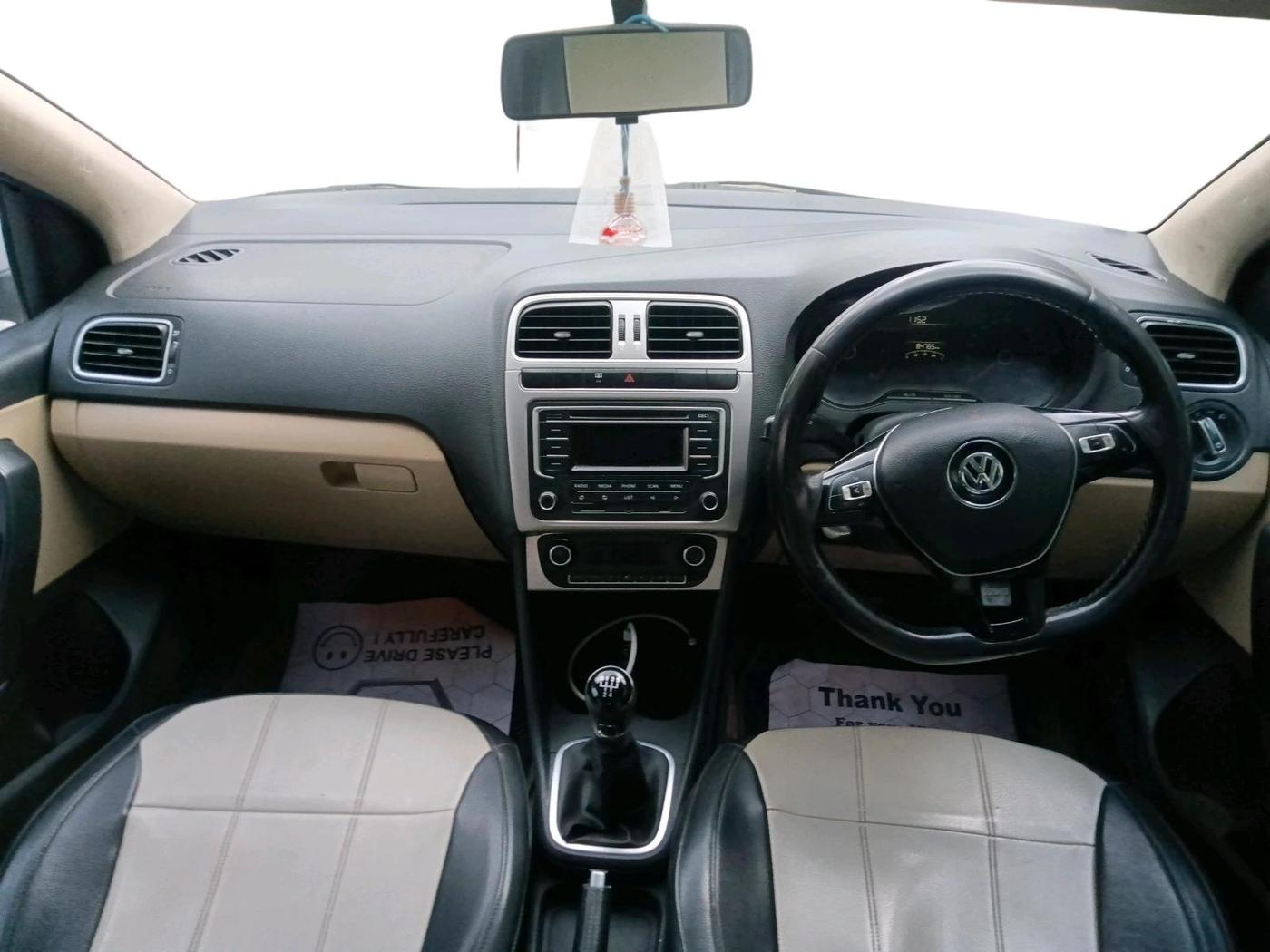 2014 Volkswagen Polo HIGHLINE1.5L, Diesel, Manual, 85,256 km, interior