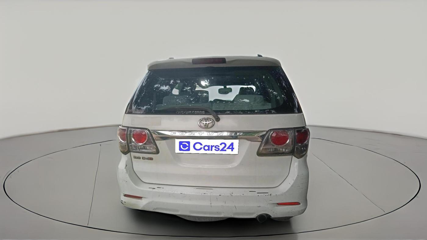 2013 Toyota Fortuner 3.0 4X2 MT, Diesel, Manual, 3,24,193 km, exterior