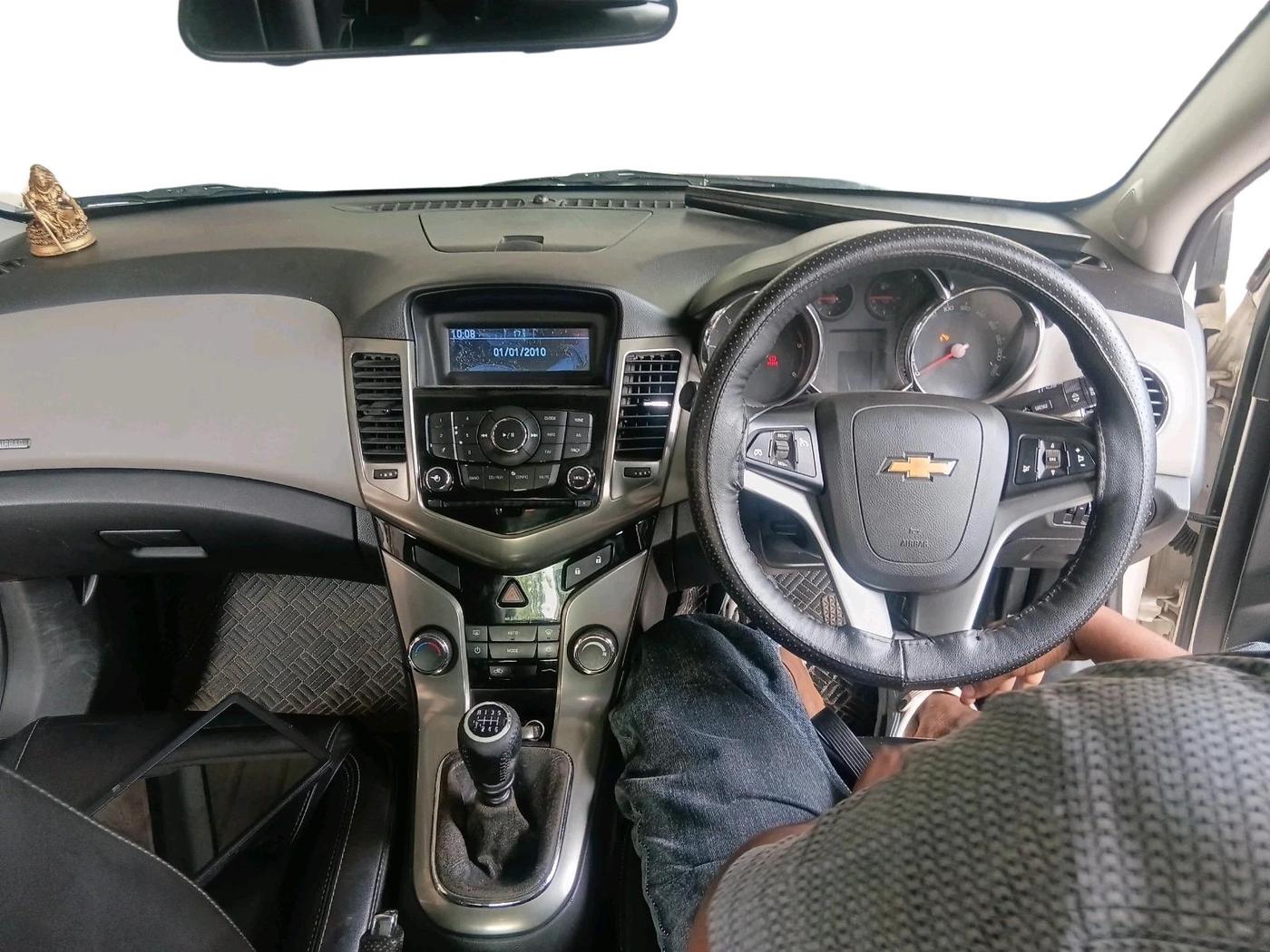 2015 Chevrolet Cruze LTZ, Diesel, Manual, 83,830 km, interior