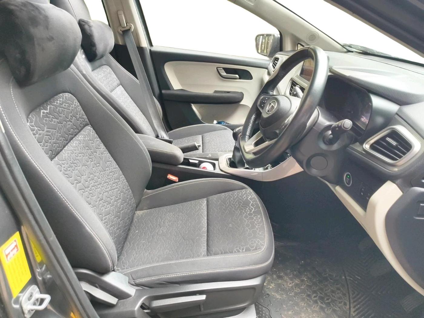 2023 Tata ALTROZ XZ PLUS SUNROOF CNG, CNG, Manual, 27,900 km, interior