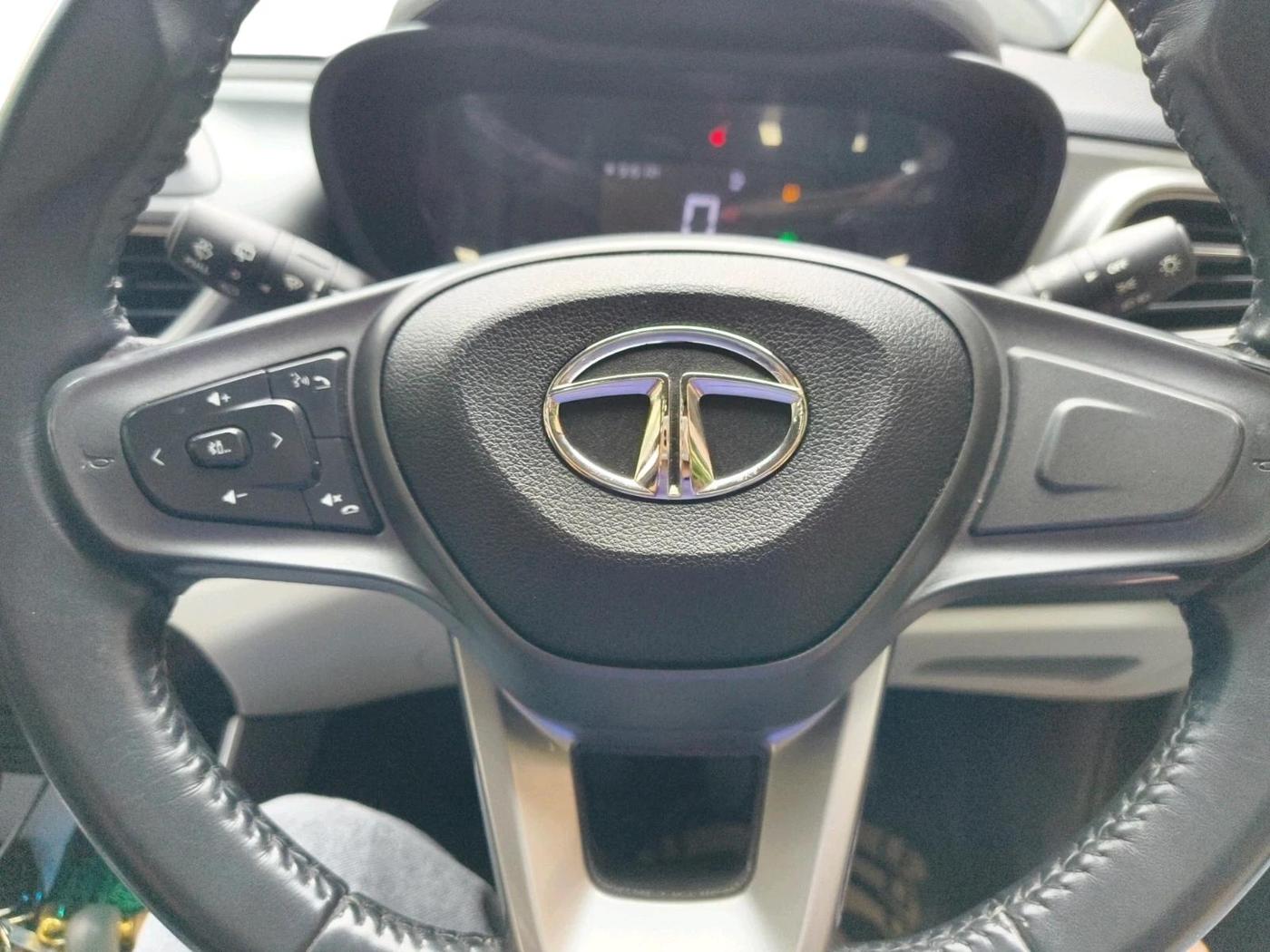 2023 Tata ALTROZ XZ PLUS SUNROOF CNG, CNG, Manual, 27,900 km, interior