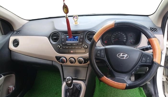 2016 Hyundai Xcent S 1.2, Petrol, Manual, 68,264 km, interior
