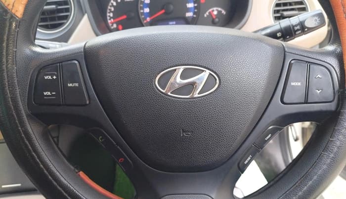 2016 Hyundai Xcent S 1.2, Petrol, Manual, 68,264 km, interior