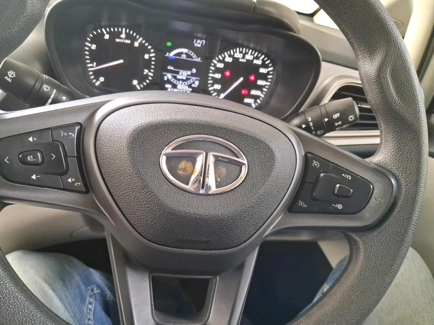 2023 Tata ALTROZ XT DIESEL, Diesel, Manual, 18,205 km, interior