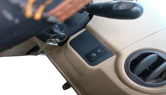 2011 Chevrolet Spark LT 1.0, Petrol, Manual, 86,856 km, interior