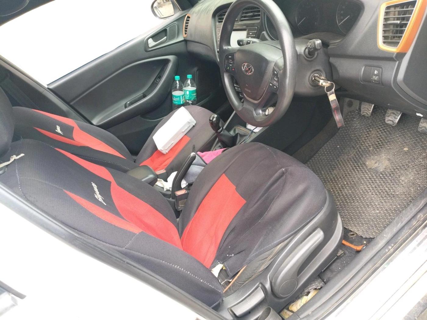 2018 Hyundai i20 Active 1.2 S, Petrol, Manual, 1,70,290 km, interior