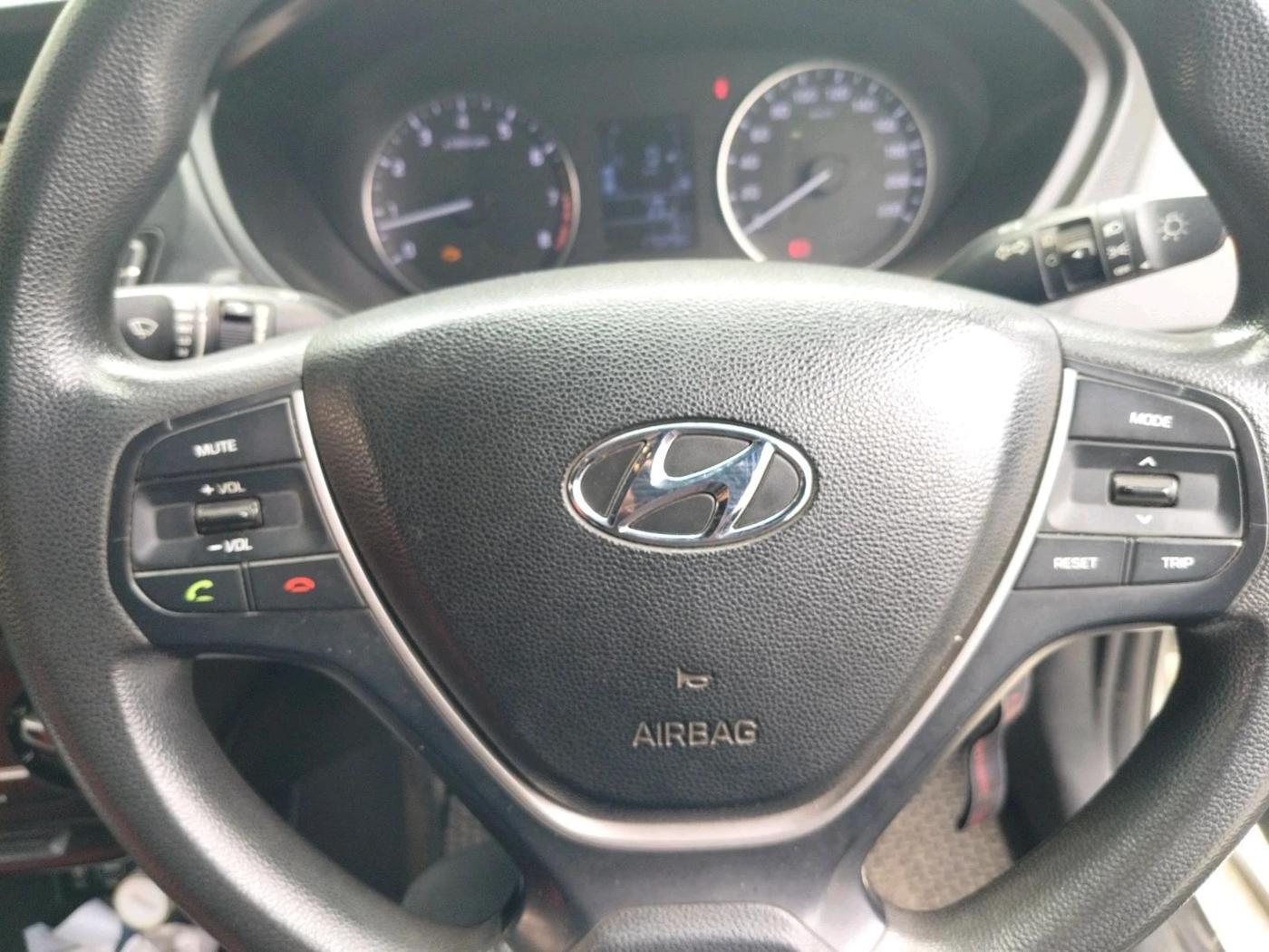 2018 Hyundai i20 Active 1.2 S, Petrol, Manual, 1,70,290 km, interior