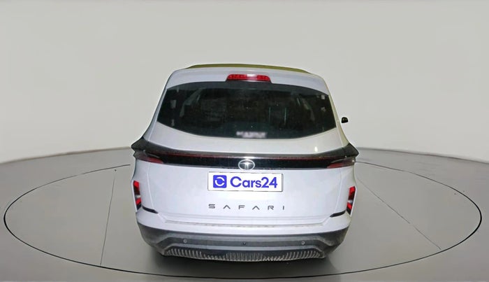 2026 Tata Safari PURE, Diesel, Manual, 3,102 km, exterior