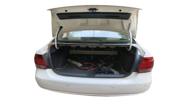 2011 Volkswagen Vento TRENDLINE 1.6, Petrol, Manual, 45,745 km, exterior