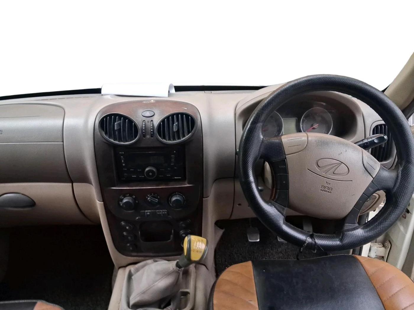 2012 Mahindra Scorpio VLX 2WD, Diesel, Manual, 77,465 km, interior