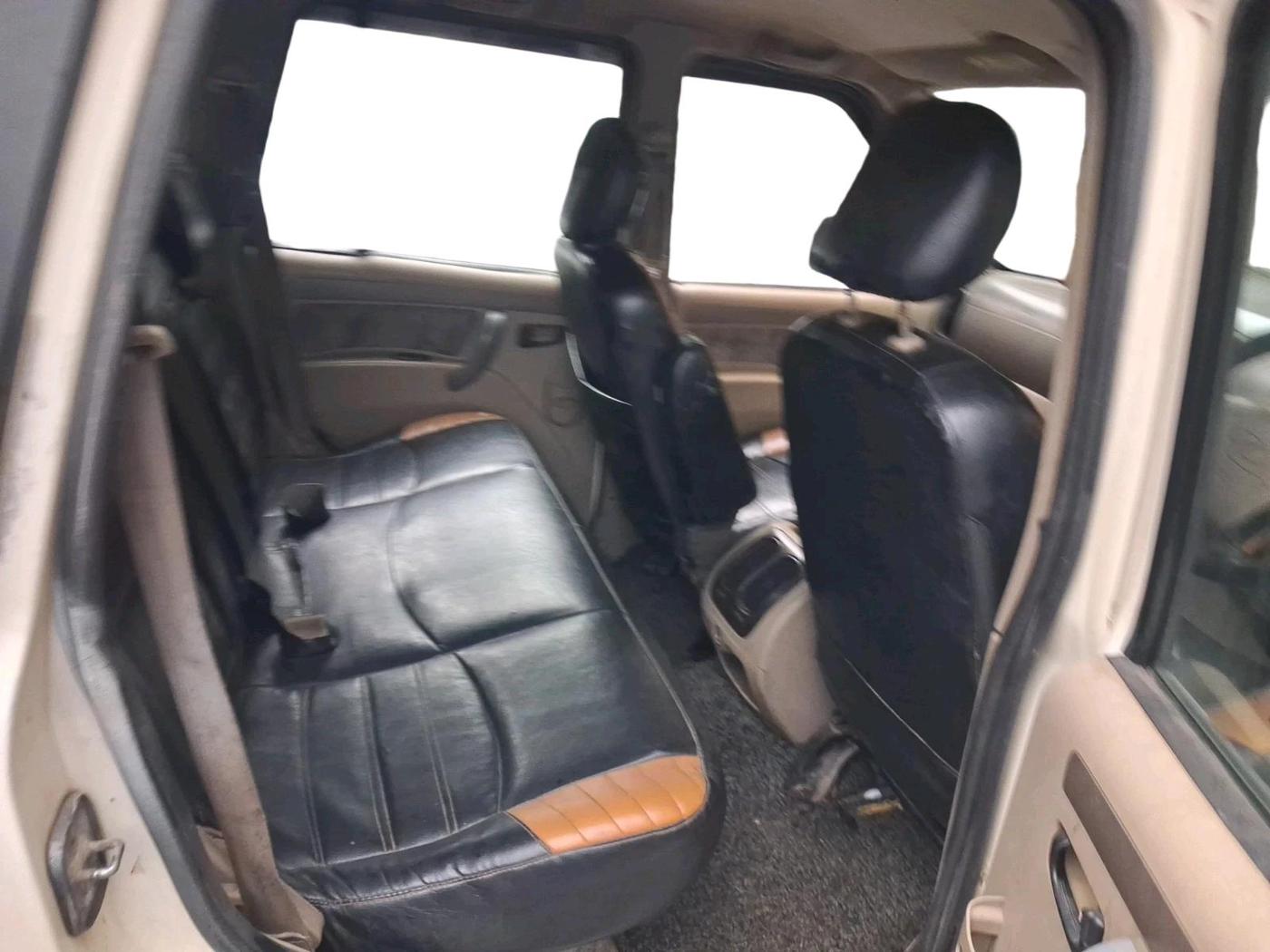 2012 Mahindra Scorpio VLX 2WD, Diesel, Manual, 77,465 km, interior