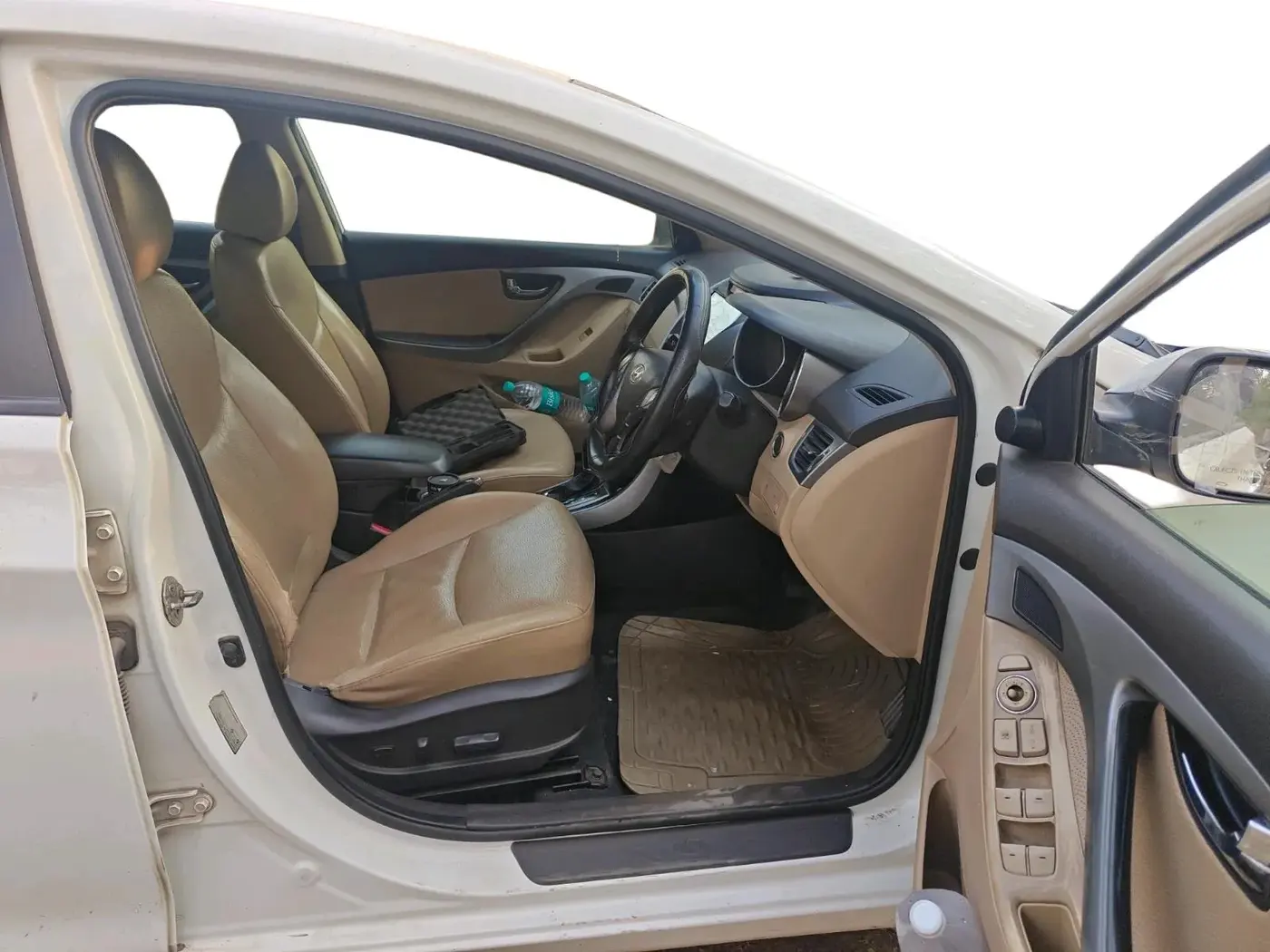 2012 Hyundai New Elantra 1.6 SX AT DIESEL, Diesel, Automatic, 1,45,573 km, interior