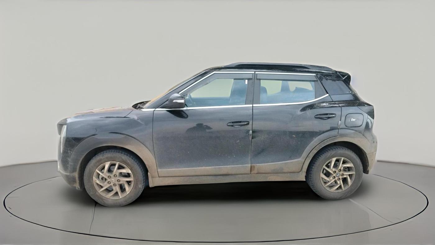 2024 Mahindra XUV 3XO AX5 1.5 Turbo Diesel, Diesel, Manual, 1,08,106 km, exterior