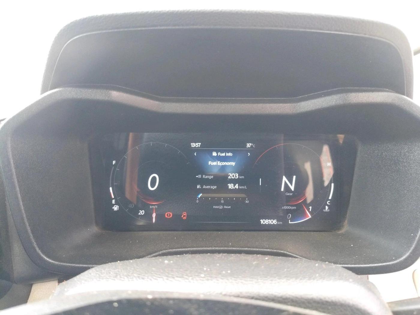 2024 Mahindra XUV 3XO AX5 1.5 Turbo Diesel, Diesel, Manual, 1,08,106 km, interior